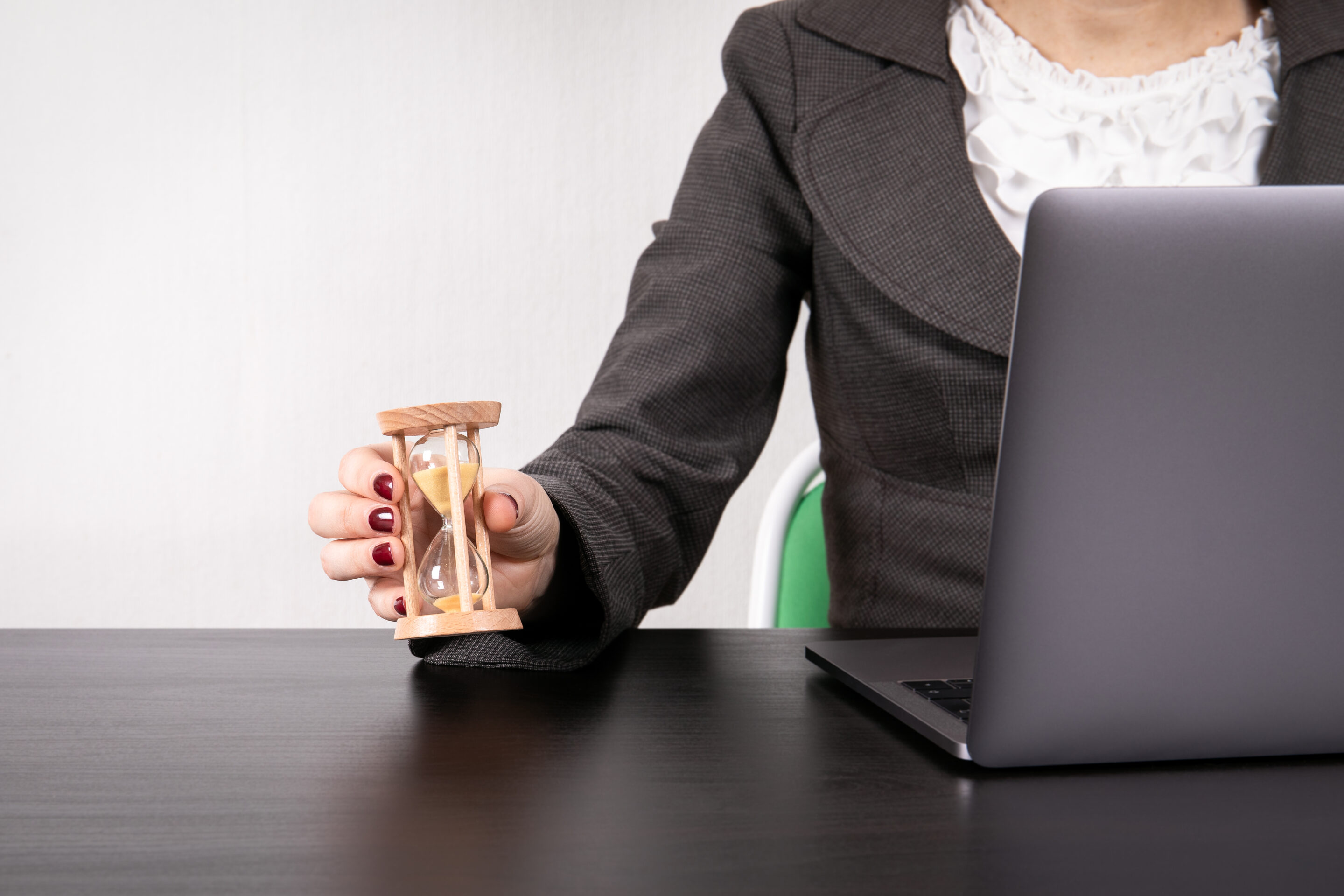 Prevent Time Theft in the Workplace Without Hurting Morale